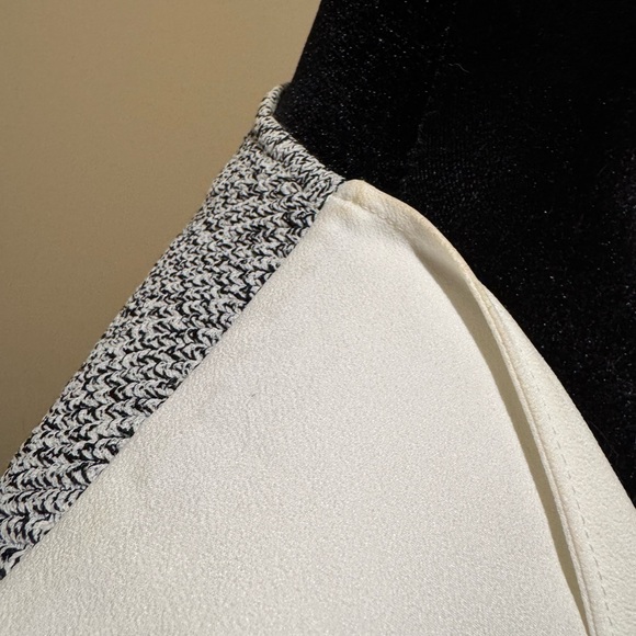 RW&Co White and Grey Open Vest with Knit Back Size S - Picture 2 of 5